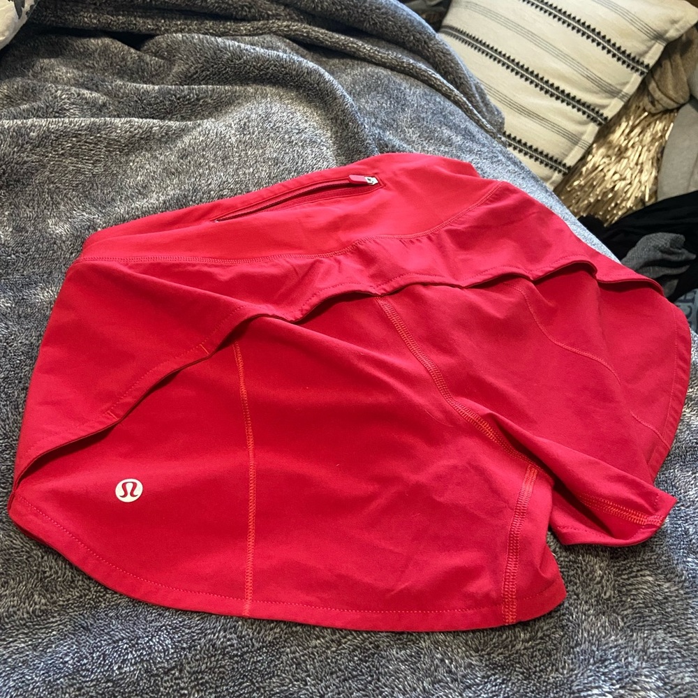 Lululemon speed up mid rise shorts